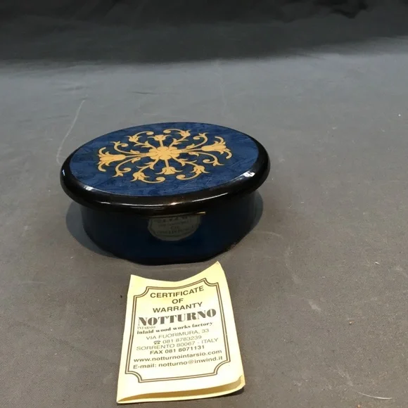 Notturno Intarsio Inlaid Wood Trinket/Keepsake Box - Picture 4 of 7
